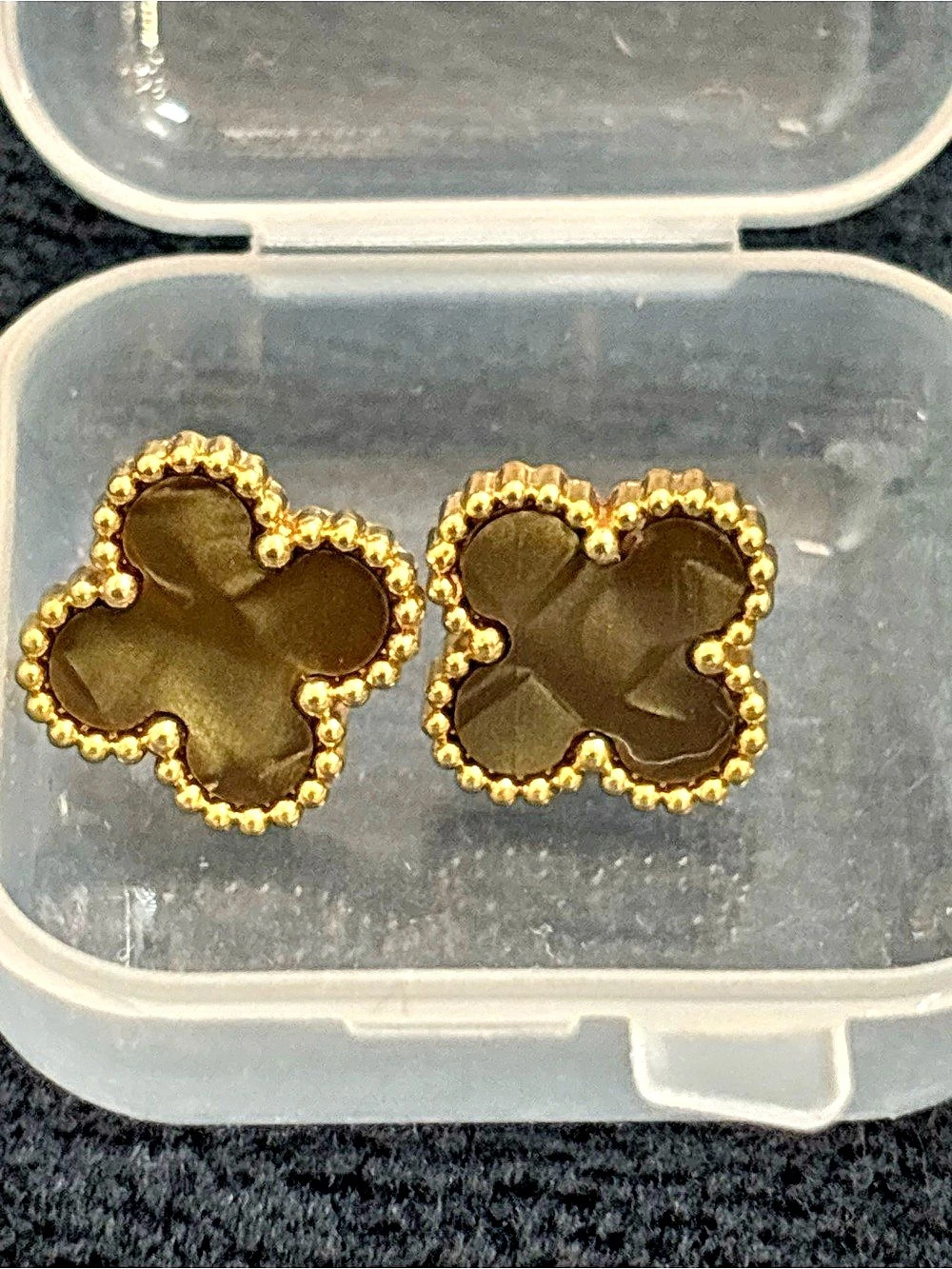 Flower Stud Earrings in Gold & green Like New